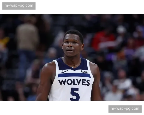 爱德华兹膝伤影响突破 森林狼进攻端选择受限